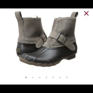 ISO ISO sperry Boots like these 👆